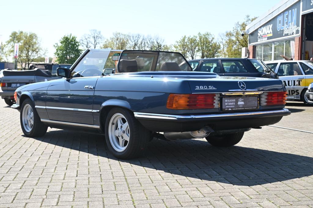 Mercedes-Benz SL 380
