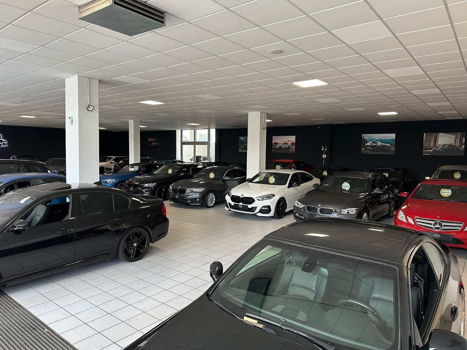 showroom-image-top