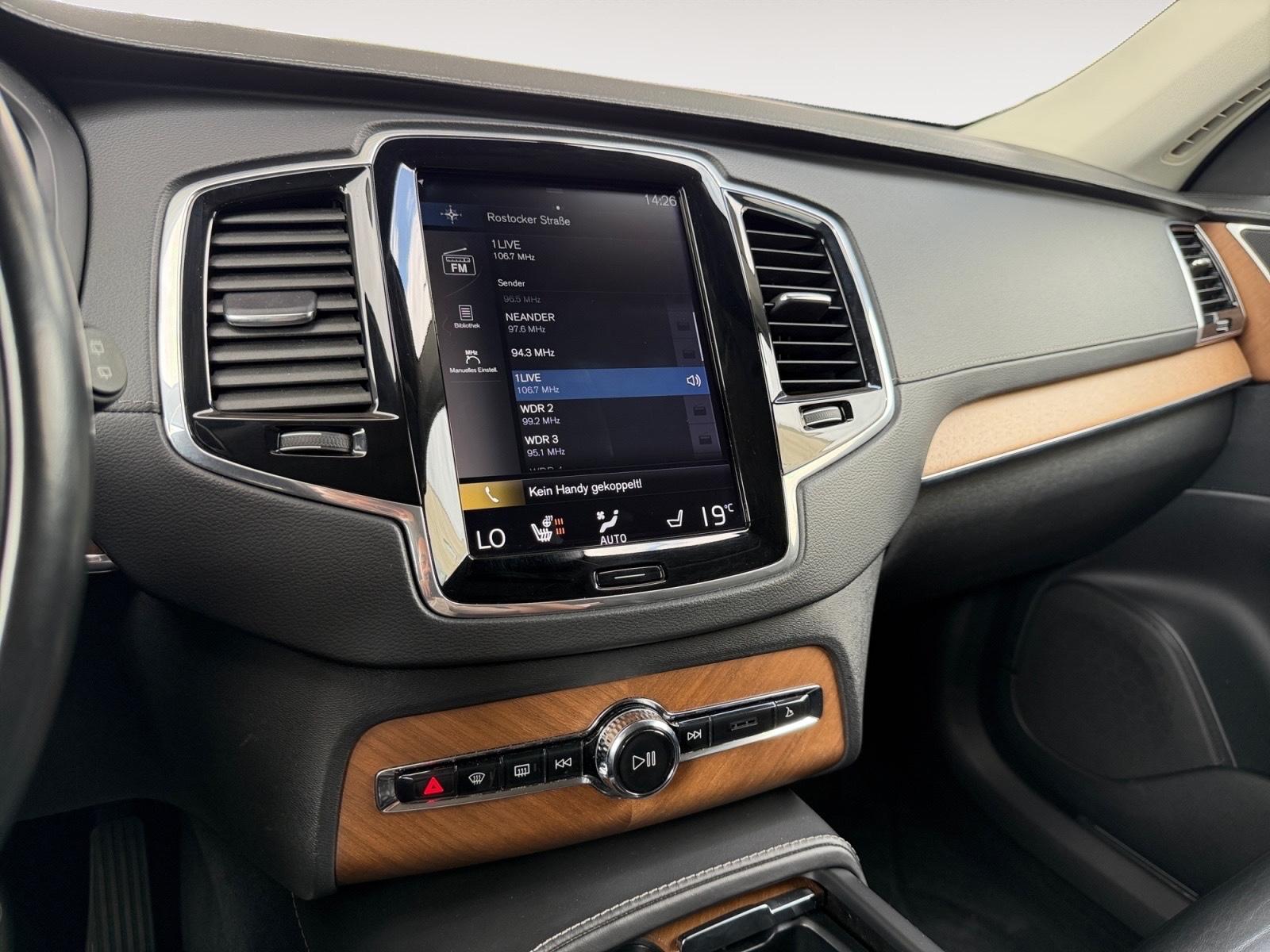 Volvo XC90 2.0 D5 Inscription AWD LEDER KAM LED CARPLA