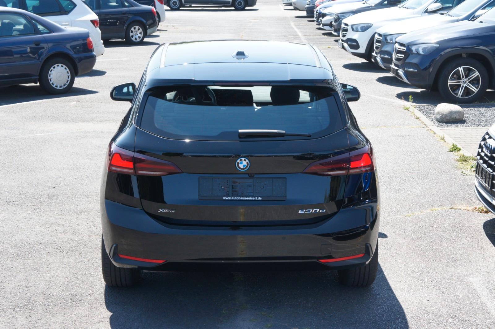 BMW 230e xDrive Active Tourer*NAV*KAM*LIVE*APP*LED