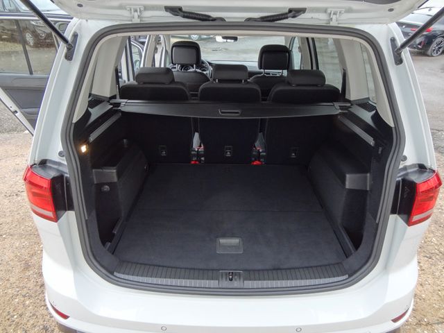 Fahrzeugabbildung Volkswagen Touran/R-Line/Highline/1.Hd/Navi/59TKM/