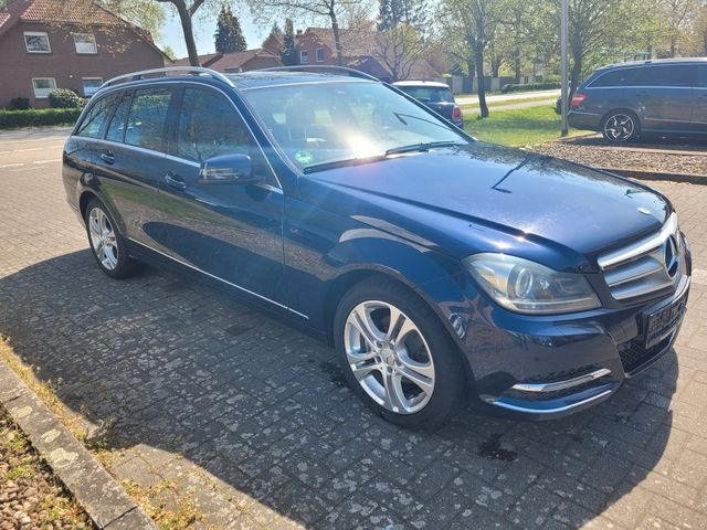 Mercedes-Benz C 220 CDI. Mopf/ / Voll/STH/PD /AT Motor 125tk