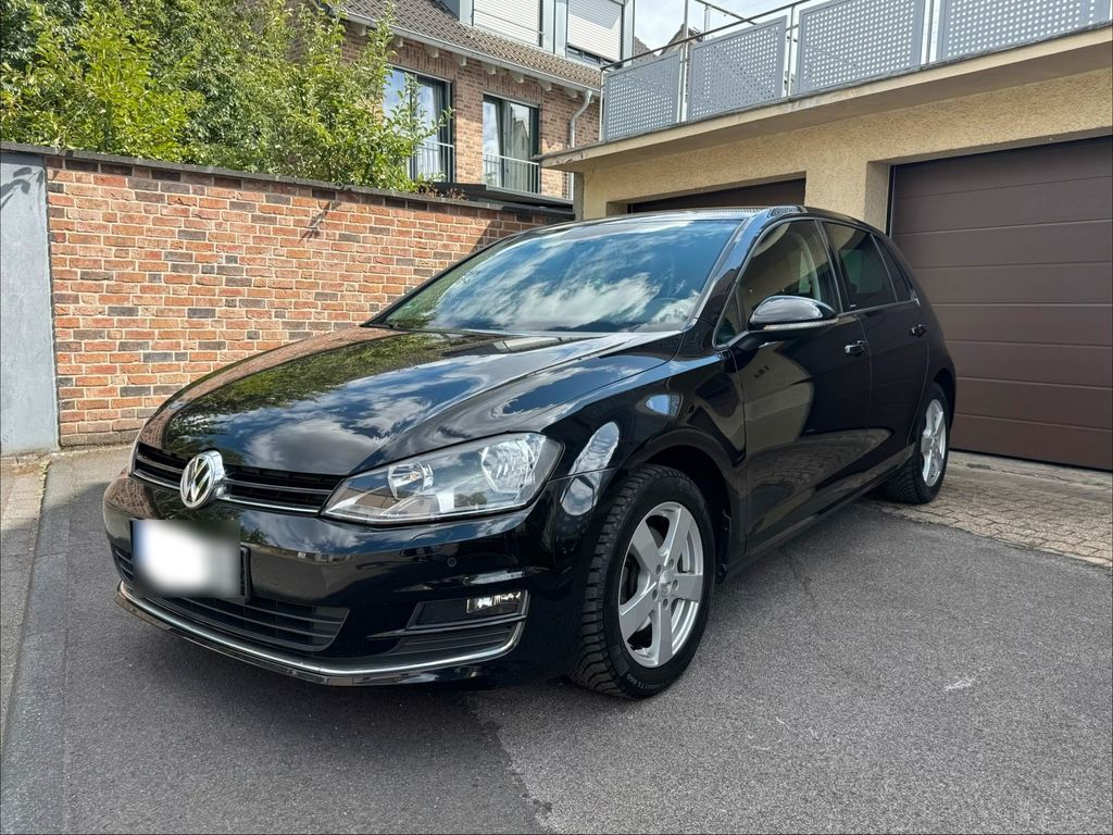Image of Volkswagen Golf