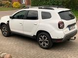 Dacia Duster LPG gepflegt AHK 8fach bereift
