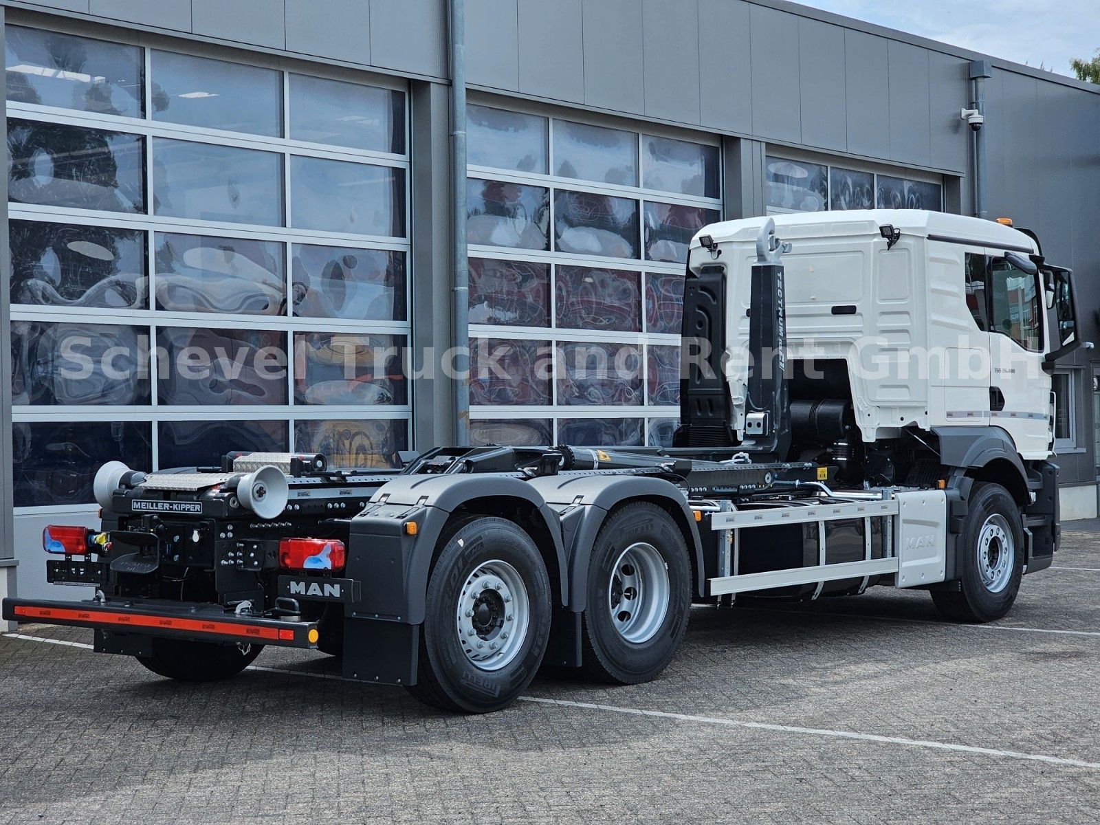Fahrzeugabbildung MAN TGS 26.480 6x2-4 BL MEILLER RS 21.65 Funkferbed.