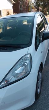 Honda Jazz 1.2 weiß - Honda Jazz aus 2012 mit Benzin-Antrieb: Kleinwagen