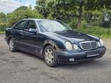 Mercedes-Benz CDI W210 CLASSIC 2 Hand I Klima I AHK I - Mercedes-Benz E 220 aus 2001