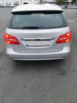 Mercedes-Benz B 180 BlueEFFICIENCY Edition - Mercedes-Benz B 180: Blueefficiency