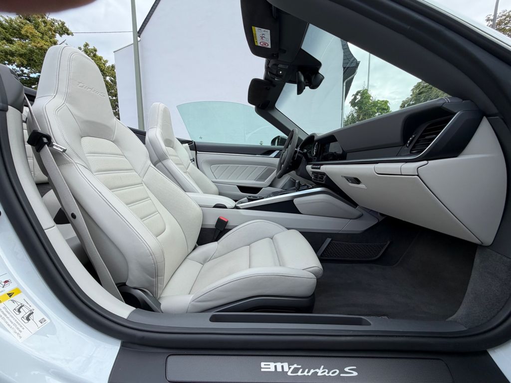 PORSCHE 911 2022