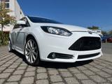 Ford Focus 2,0 EB ST Turnier ST original 250 PS - Ford Focus aus 2013: ST
