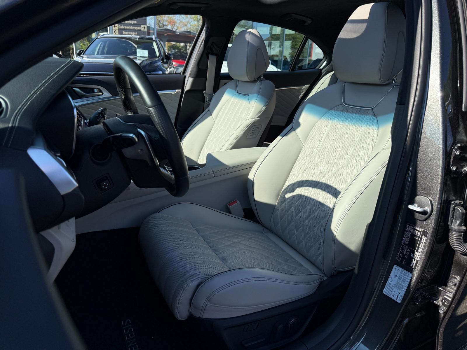 Genesis G70  SB  Luxury AWD PANO 360° HUD -HELLES LEDER-