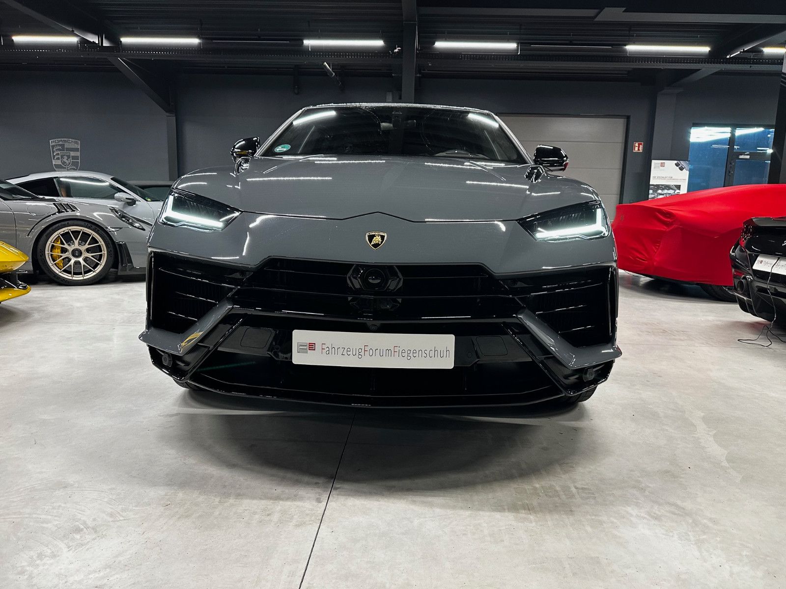 Fahrzeugabbildung Lamborghini Urus S, Pano, 3D, Massage+Belüft.,23 Zoll