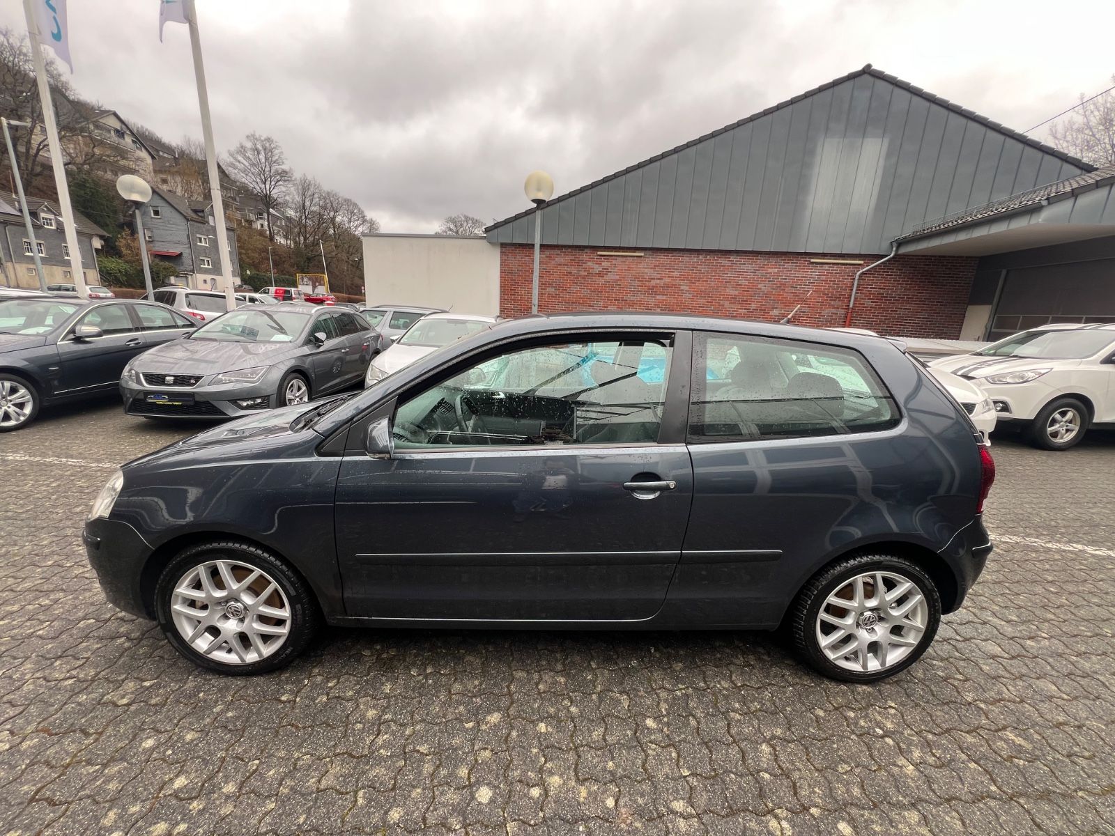 Fahrzeugabbildung Volkswagen Polo IV 1.9 TDI Sportline *2.HAND* 6.GANG*