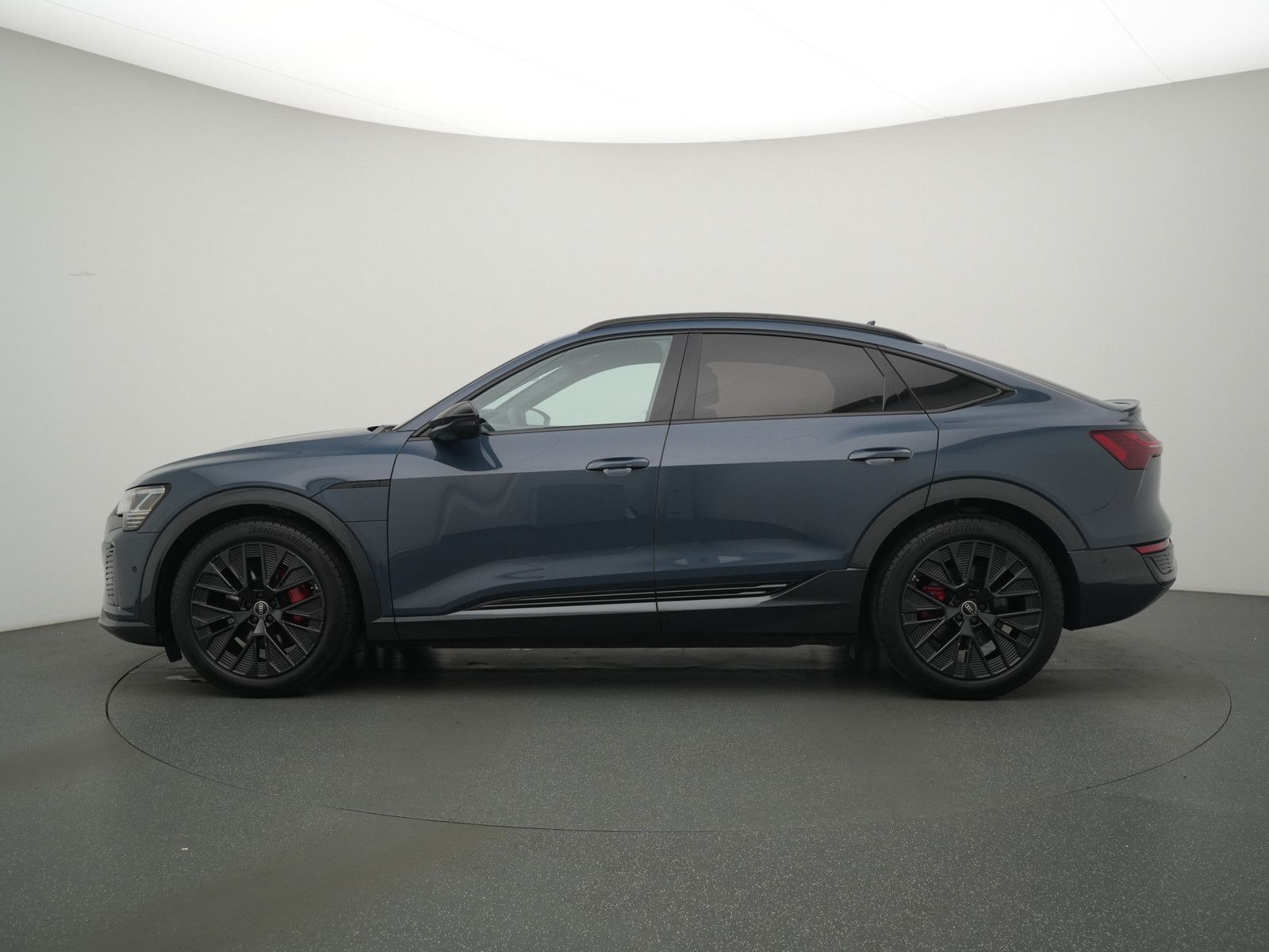 Audi Q8 S line NAVI PANO B&O KAM 360°MATRIX SHZ foto 21