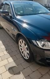 Jaguar XE 20d 180PS Portfolio Automatik Portfolio - Jaguar XE Portfolio mit Diesel-Antrieb