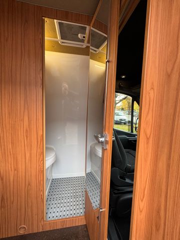 HRZ Freedom Life-Mercedes 3.0-V6-4x4-Standklima-Ahk