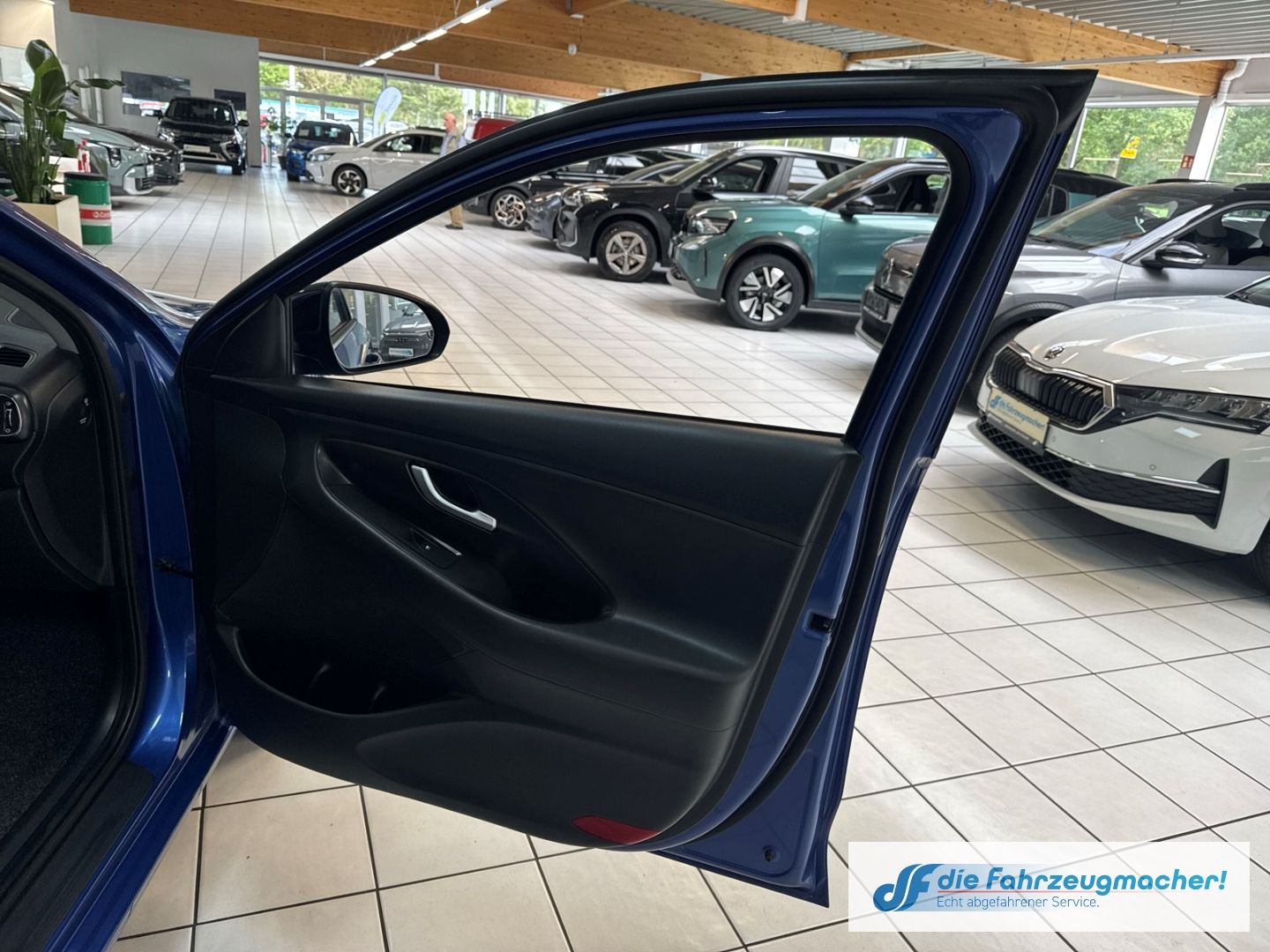 Fahrzeugabbildung Hyundai i30 YES! Navi Apple CarPlay Android Auto Mehrzon