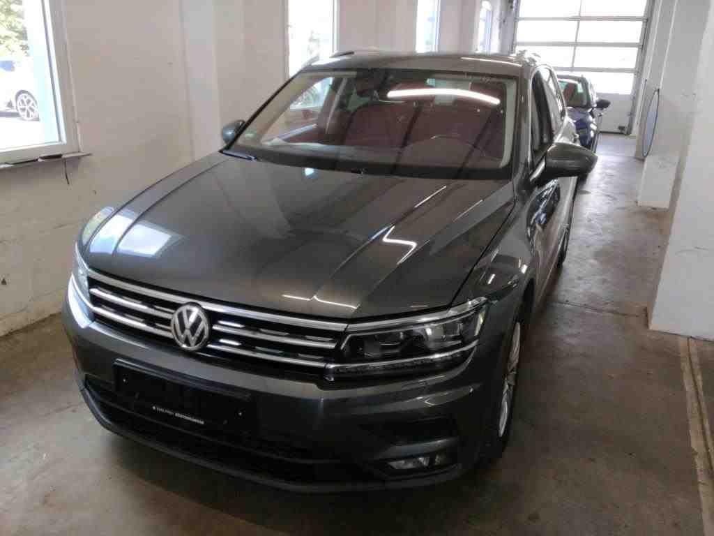 Volkswagen Tiguan - 1