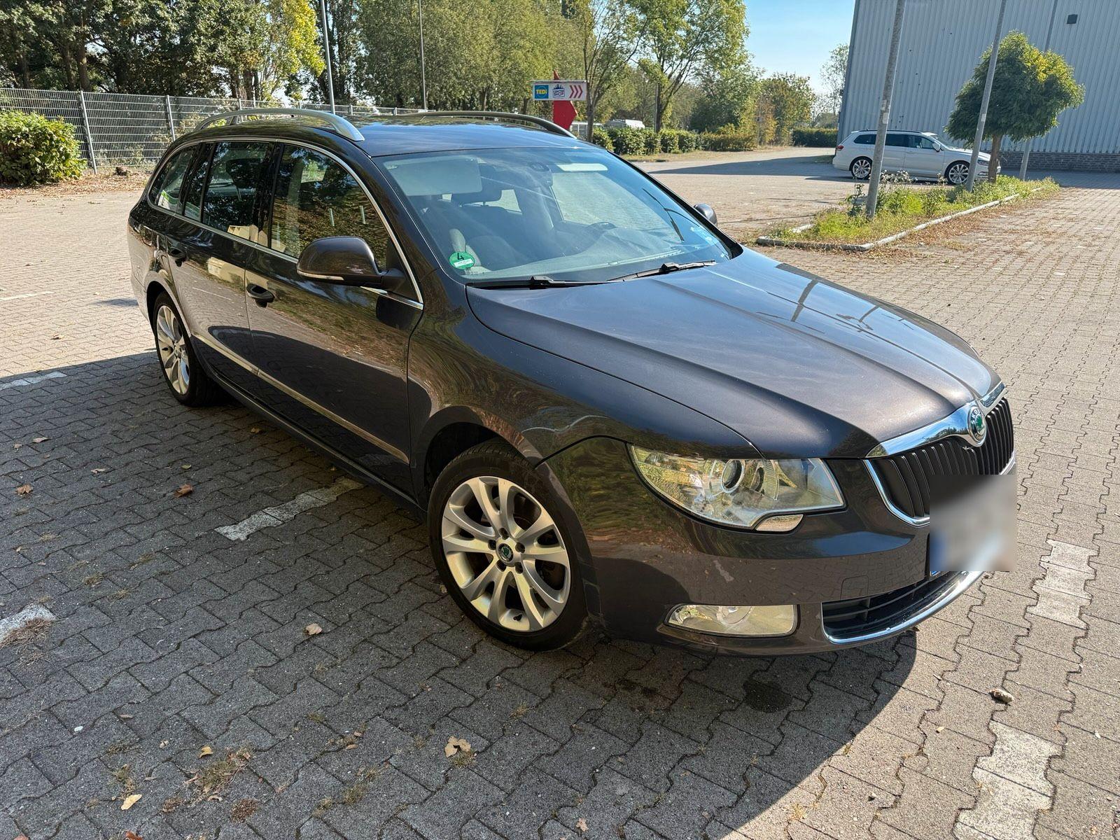 Skoda Superb 2010 — photo 5
