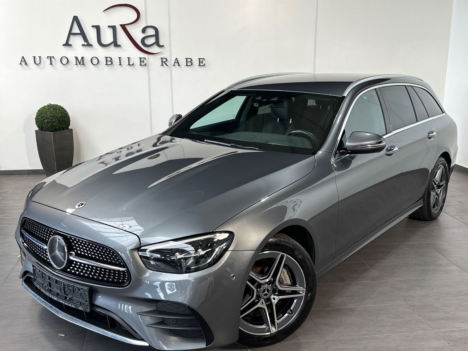Fahrzeugabbildung Mercedes-Benz E 300de T AMG Line NAV+LED+ACC+KAMERA+HUD+AHK+PP