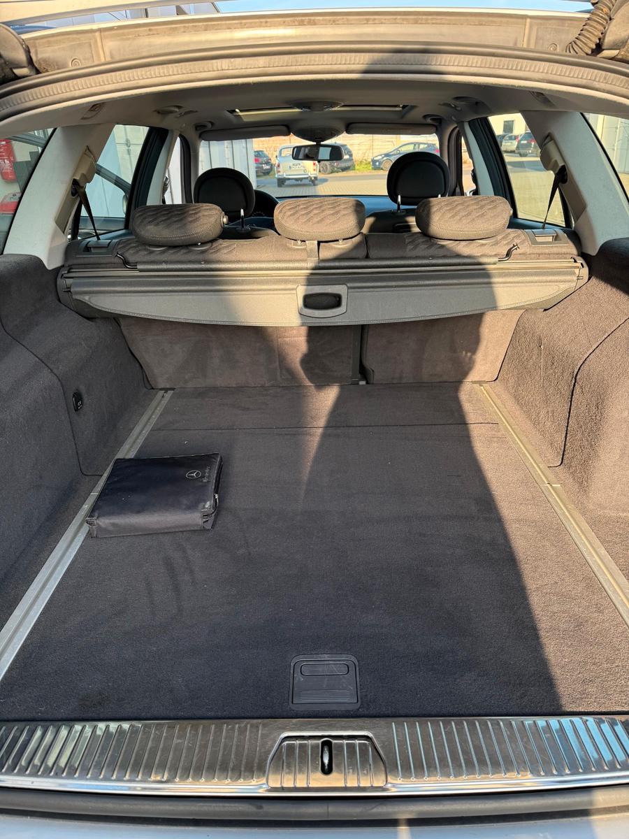 Mercedes-Benz E220 2005 — photo 14
