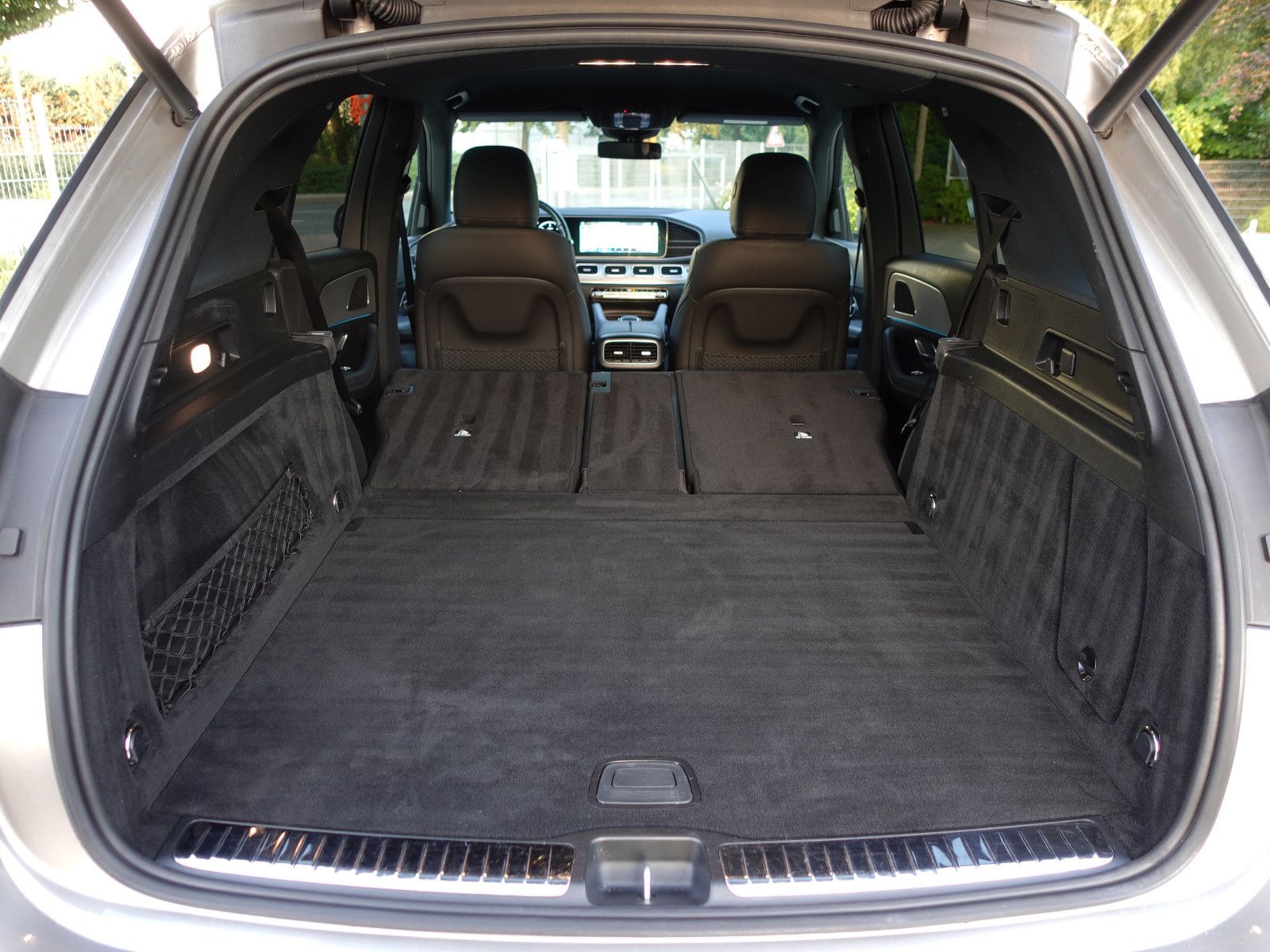 Fahrzeugabbildung Mercedes-Benz GLE 300d 4MATIC 9G-Tronic AMG Line M-BEAM AHK