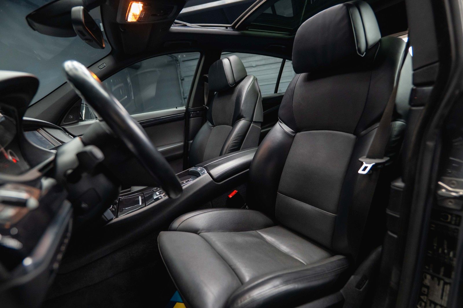 Fahrzeugabbildung BMW 550i xDrive Gran Turismo M-Sport *Pano*ACC*HU*