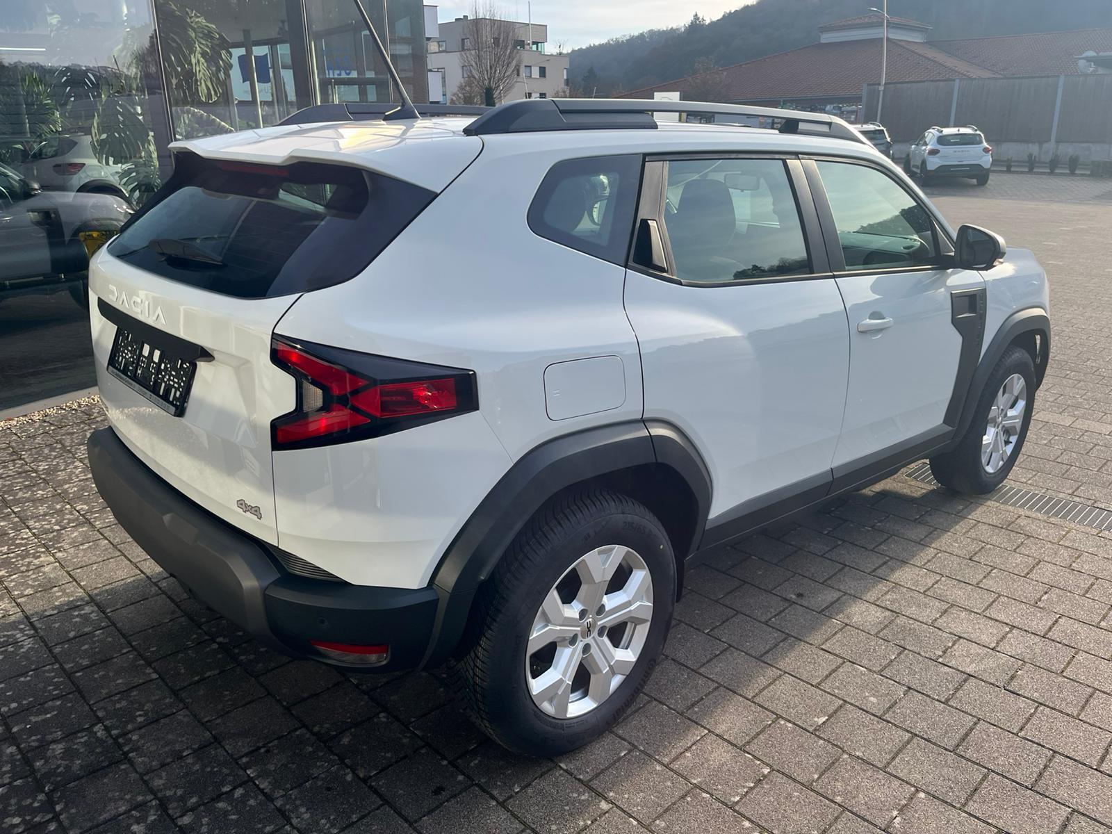 Dacia Duster TCe 130 4x4 Expression+WINTERPAKET+AHK