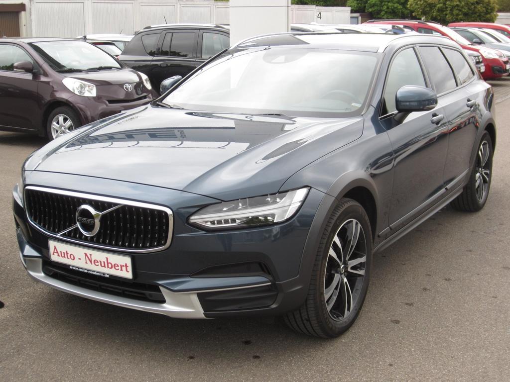 Volvo V90 Cross Country