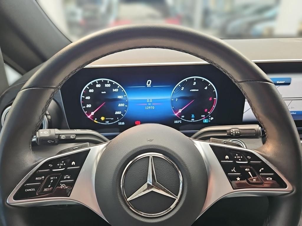 Fahrzeugabbildung Mercedes-Benz V 300 AVG lang 4x4 7 Sitze AHK STHZ DISTRONIC AR
