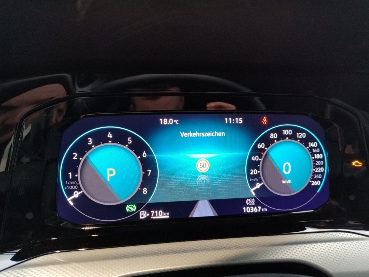 Golf MOVE 1.0 eTSI DSG Klima Navi Einparkhilfe