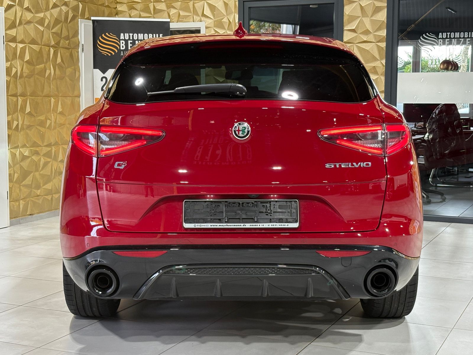Fahrzeugabbildung Alfa Romeo Stelvio Competizione Q4/HARMAN/KARDON/KAMEERA