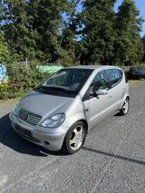 Mercedes-Benz A 190. AUTOMATIK+KLIMA+AHK - Mercedes-Benz A 190