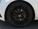 Skoda Octavia Combi RS DSG ACC LED Navi Pano Kam SHZ - Skoda Octavia RS mit Diesel-Antrieb