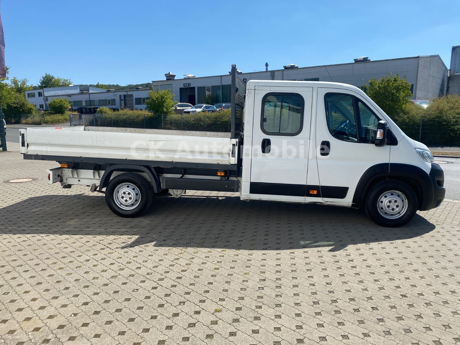 Fahrzeugabbildung Citroën Jumper Pritsche Doka. 35 L4 Heavy BlueHDi 130