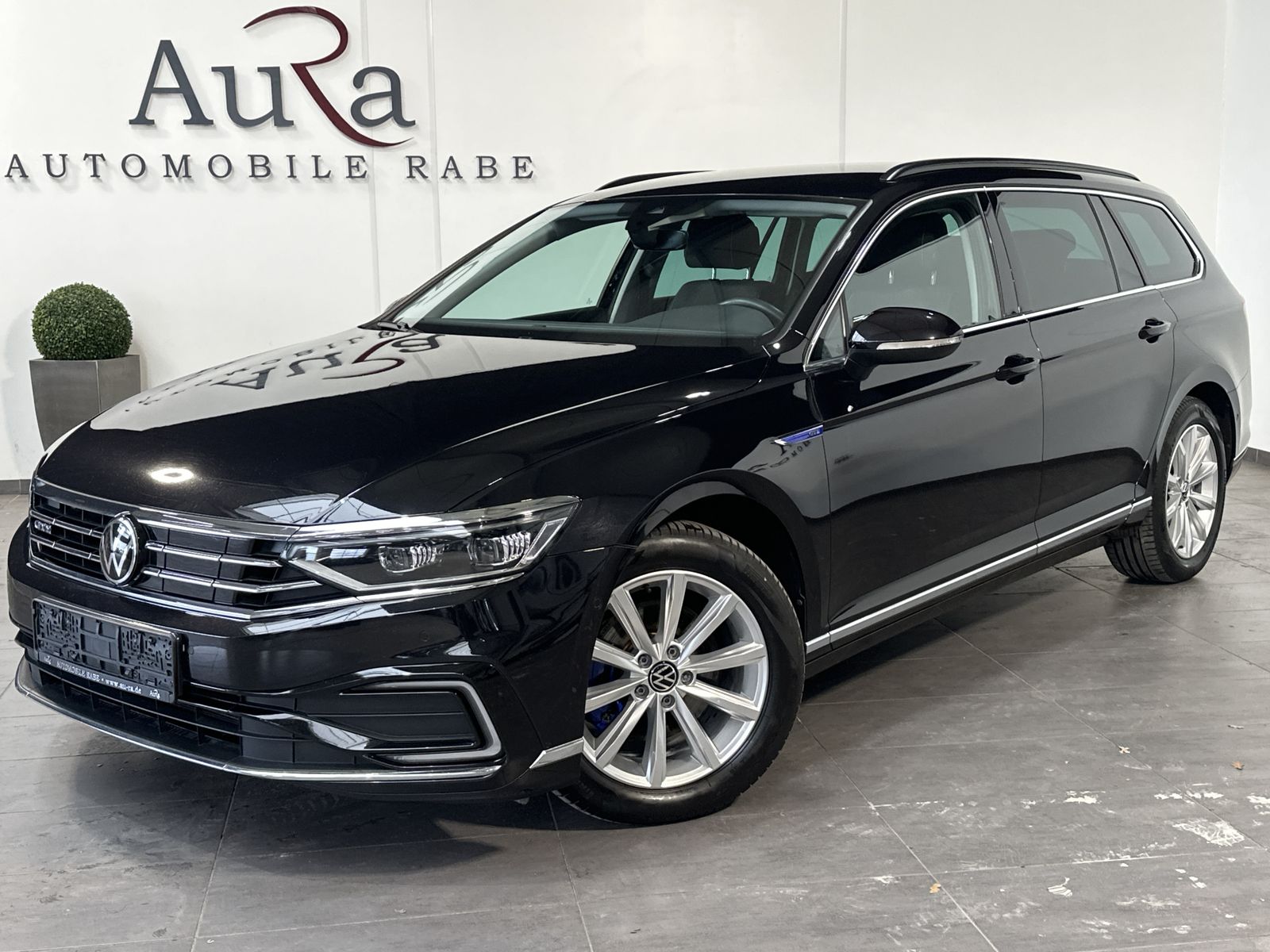 Fahrzeugabbildung Volkswagen Passat GTE Hybrid NAV+LED+KAM+AHK+1HAND+17ZO+PP