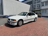 BMW E36 320i | 1. Hand, Rentnerfahrzeug, Restauriert - BMW 320 aus 1991