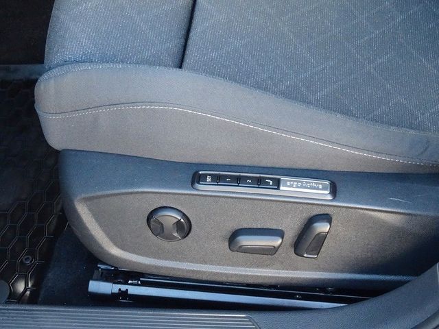 Golf 1. 5 TSI Life - Navi / Standheizung