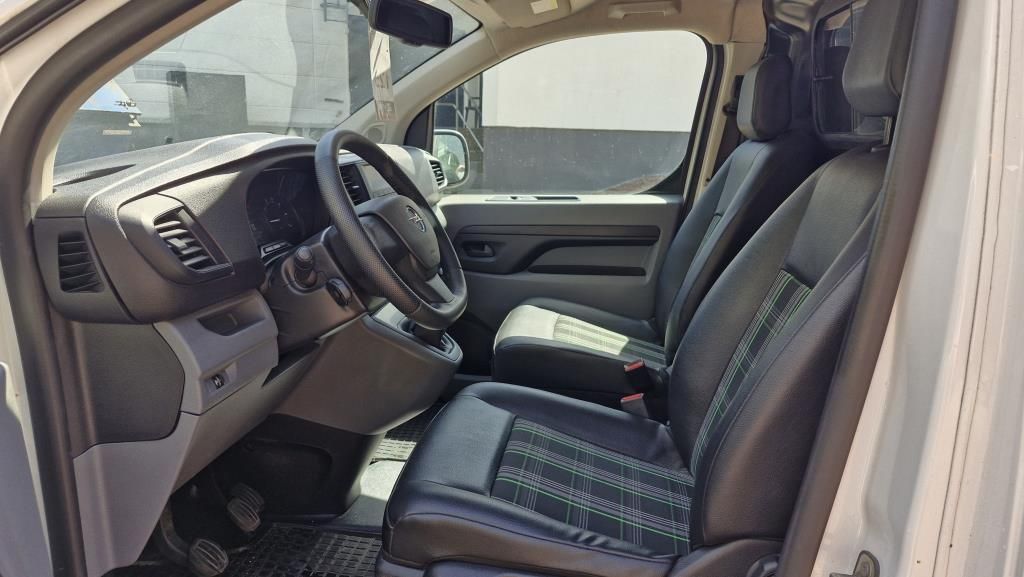Autohaus Zimpel - Opel Vivaro Cargo M 1.5 CDTi BOTT+Rückfahrkamera - Bild 7 Autohaus Zimpel - Opel Vivaro Cargo M 1.5 CDTi BOTT+Rückfahrkamera - Bild 7