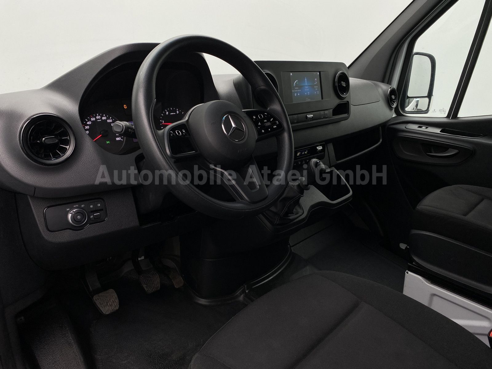 Fahrzeugabbildung Mercedes-Benz Sprinter 317 kompakt *2x Schiebetür* LED 6859