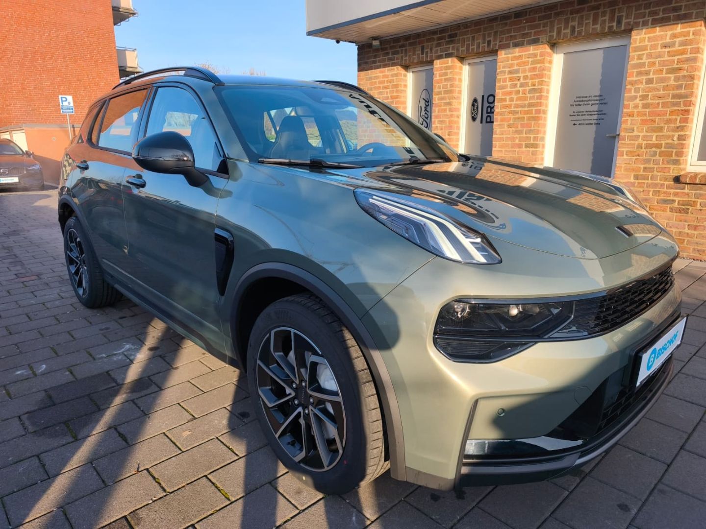 Lynk & Co 01