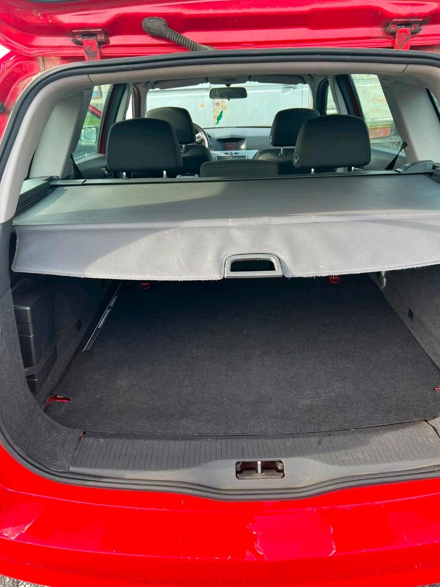 Opel Astra 2009 — photo 5