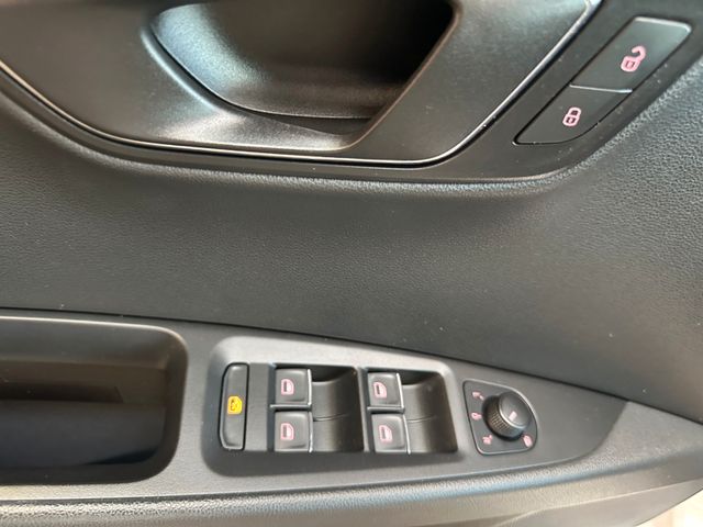 Seat Leon FR Lim. 5-Türer*2.HAND*SCHECKHEFT*LED*TOUCH