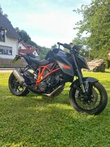 KTM 1290 Super Duke R / Akrapovic / TÜV Neu - Offers