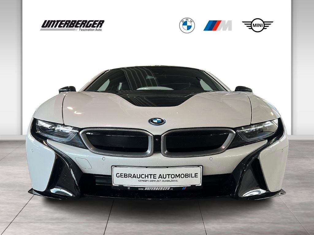 BMW i8 Facelift Coupe Kristallweiß