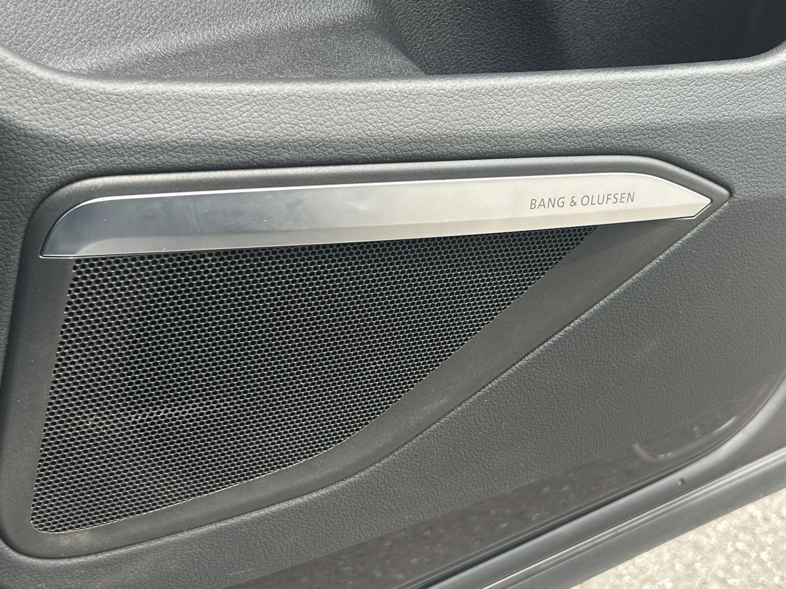 Audi Q8 e-tron - Bild 16