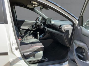 Toyota Yaris - 12