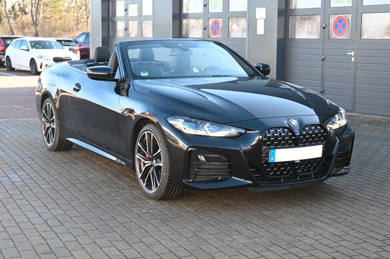 Fahrzeugabbildung BMW 4 Cabrio M440 i xDrive *360*M-Pak*Laser*MIETKAUF