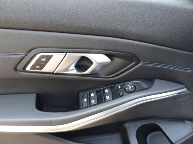 Fahrzeugabbildung BMW 320d xDrive M Sport/1.Hd/Laser/190PS/Navi/Leder