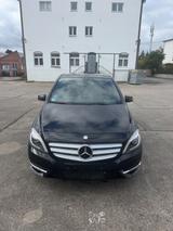 Mercedes-Benz B 200 - - Mercedes-Benz B 200 Gebrauchtwagen in Berlin